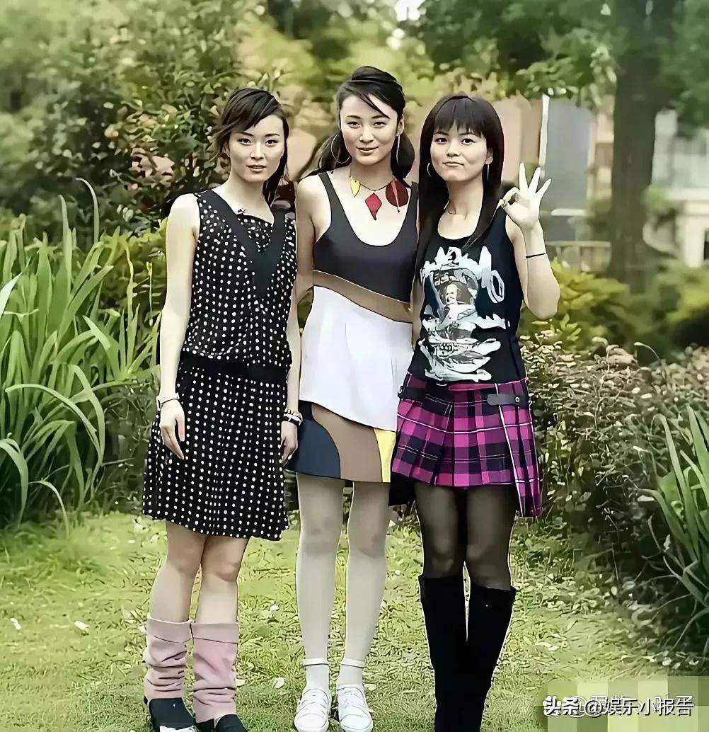 以前没有美颜，看起来很一般。大家能认出她们是谁吗？