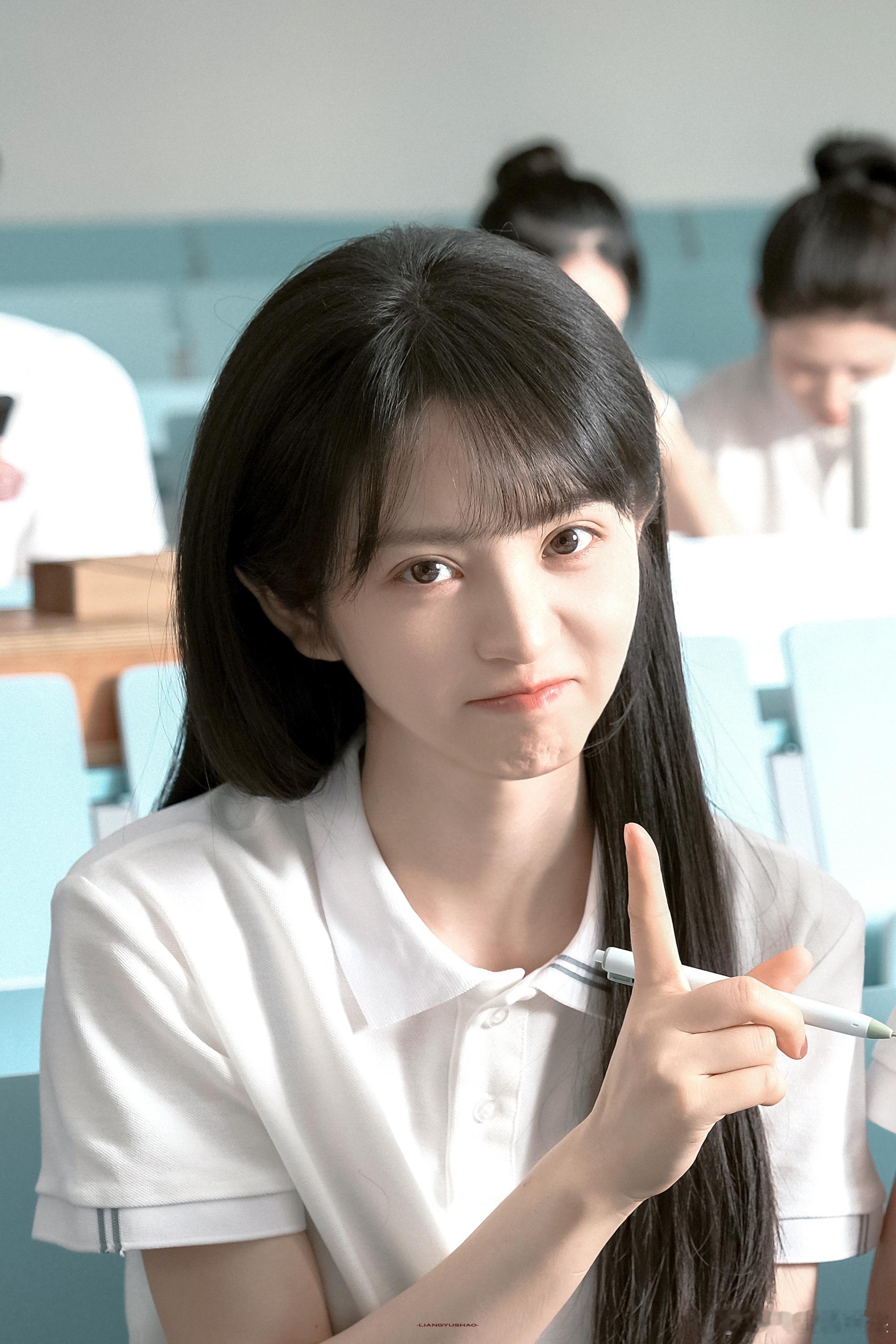 田曦薇原声台词天才女友 林知夏的台词经由田曦薇原声演绎，氛围感直接拉满。剧集仓促