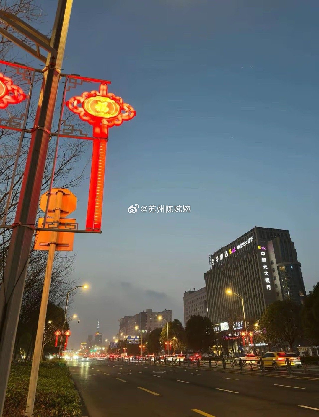 经济独立不是要求我们要赚多少钱、有多少存款，而是拥有赚钱的能力。女性最踏实、最牢