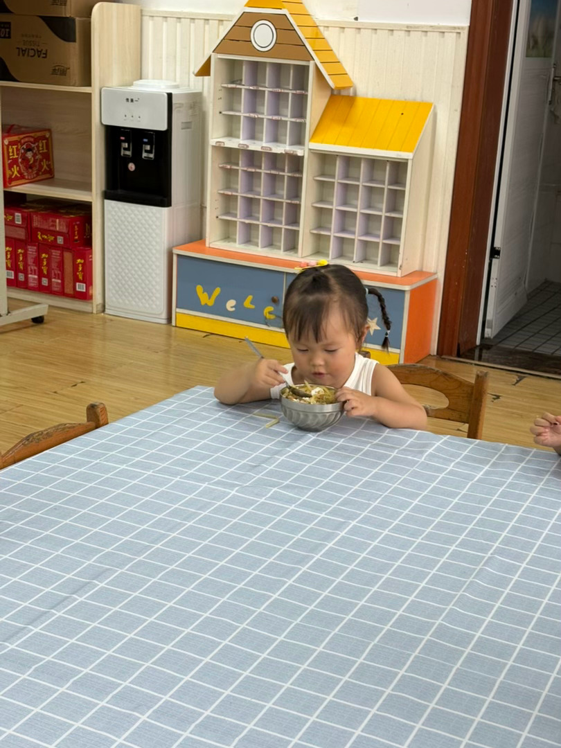 来幼儿园噌饭我的狗妹