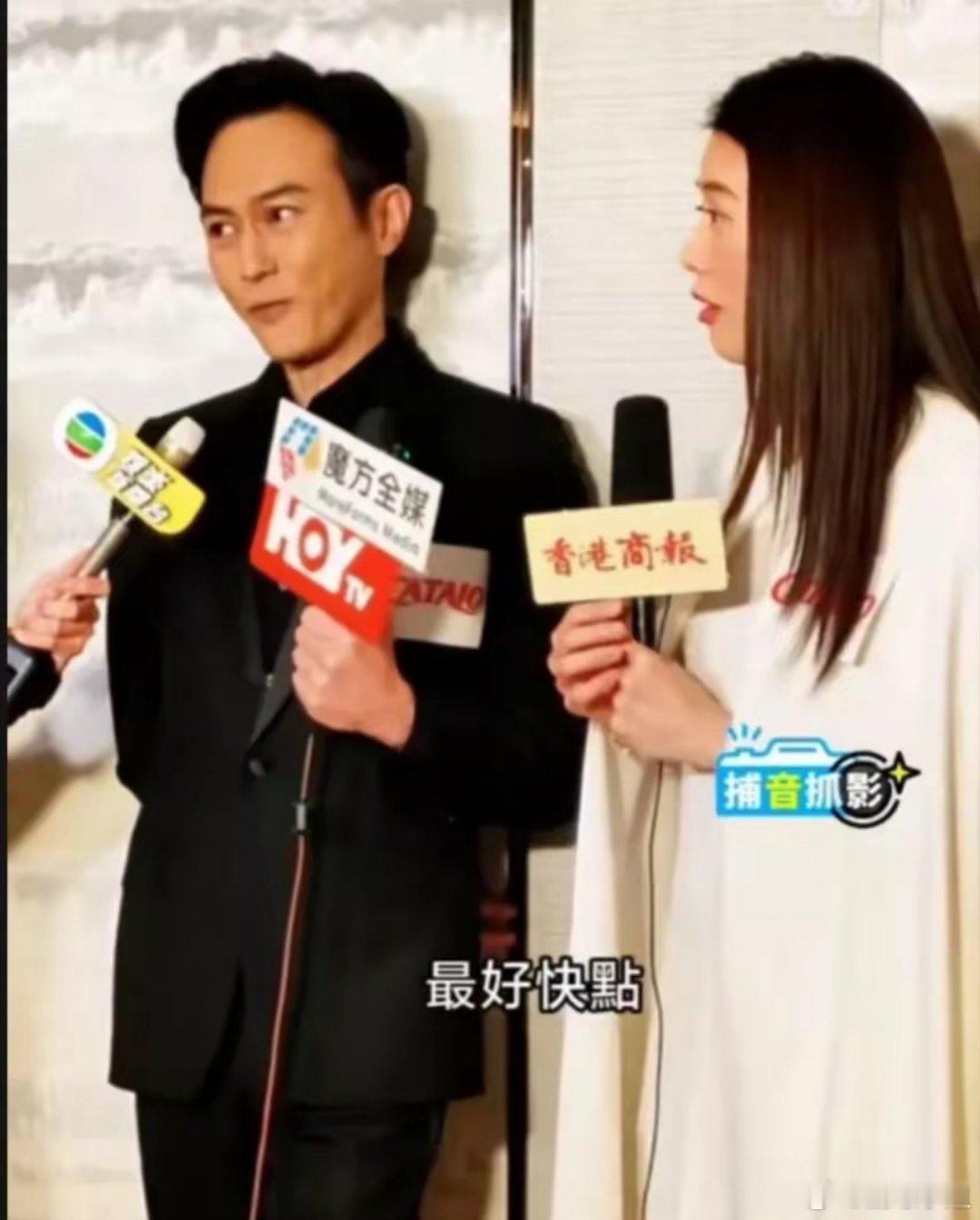 时间过得真快，张智霖都到了抱孙子的年纪！[允悲][允悲]话说在香港19岁能领到结