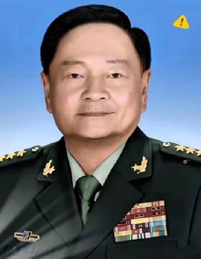 功过难抵贪腐过 反腐无分贵与卑
 
“将门虎子亦身陷囹圄”，道尽反腐核心要义：腐