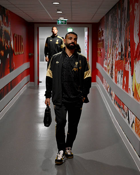 斯洛特之前说未来三场会考虑恩古莫哈首发，第一场就安排上了