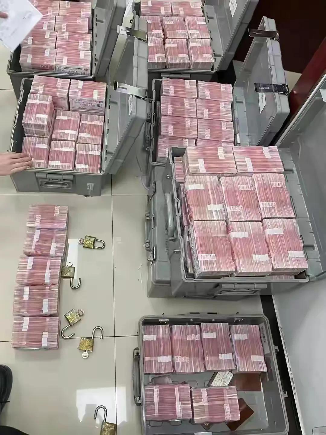 A股像2700那样的绝对低点，又有多少年才能碰到呢，等到基本面，情绪面所有的都符