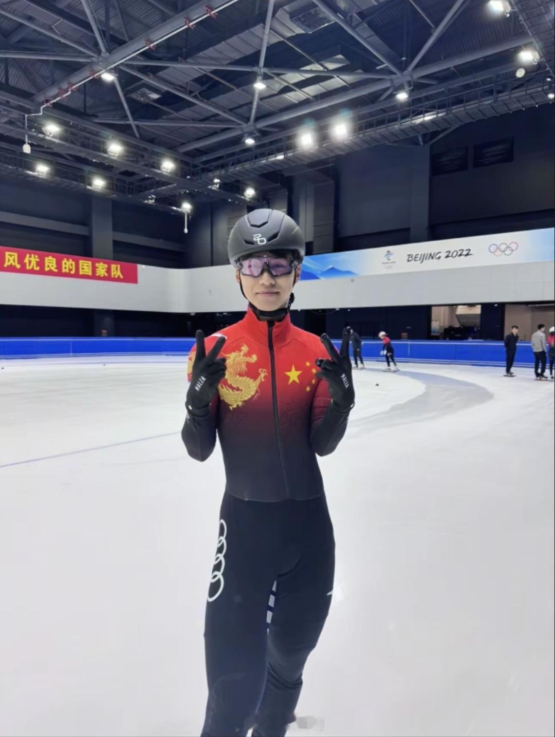 这..这...这....算是蹲到了“贴纸”后续[皱眉][皱眉][皱眉] ​​​