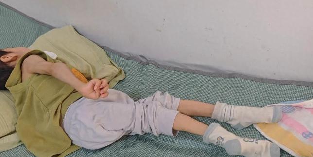 广州7岁男童无法走路说话，被当脑瘫治疗多年，父母翻病历发现其出生时颅骨骨折疑在医