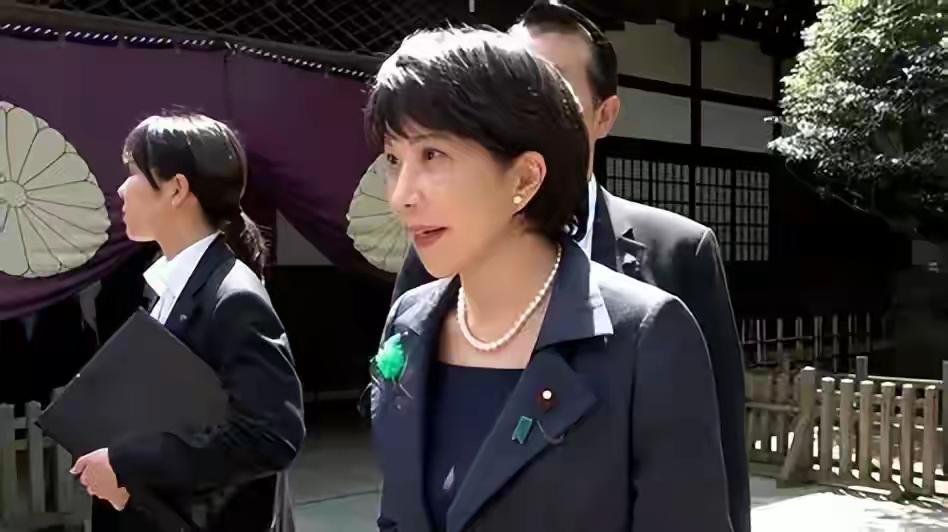 中日关系恶化，美国看戏？叫停100%关税，特朗普不愿激怒中方