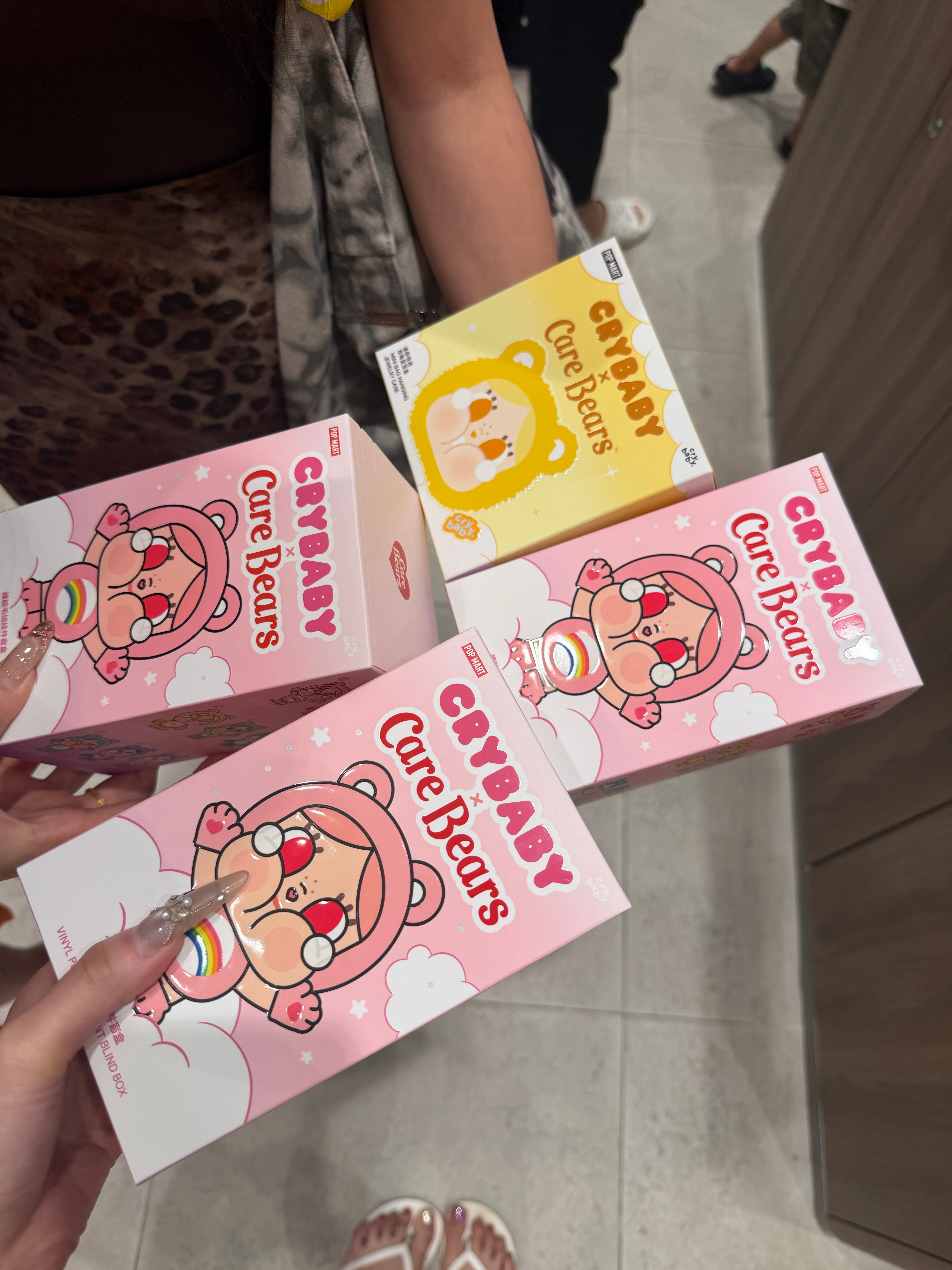 今天喂到大象啦～还抽到了和衣服很搭的哭娃我在清迈吃重庆火锅^_^好馋这一口 泰国
