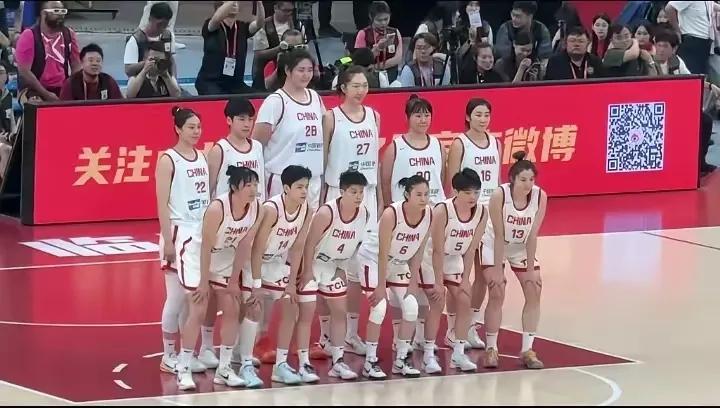 宫鲁鸣为中国女篮热身赛树立了标杆，昨晚的比赛尽显其执教风格：注重体能与投篮训练，