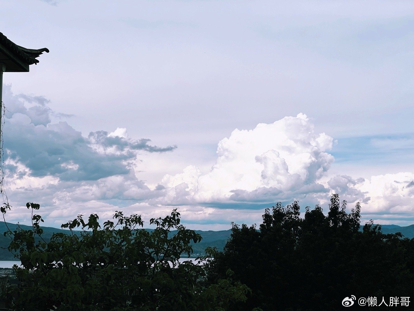 昨日的雨和今天的云此时此刻 20260628。周日。五月十四。冒个泡