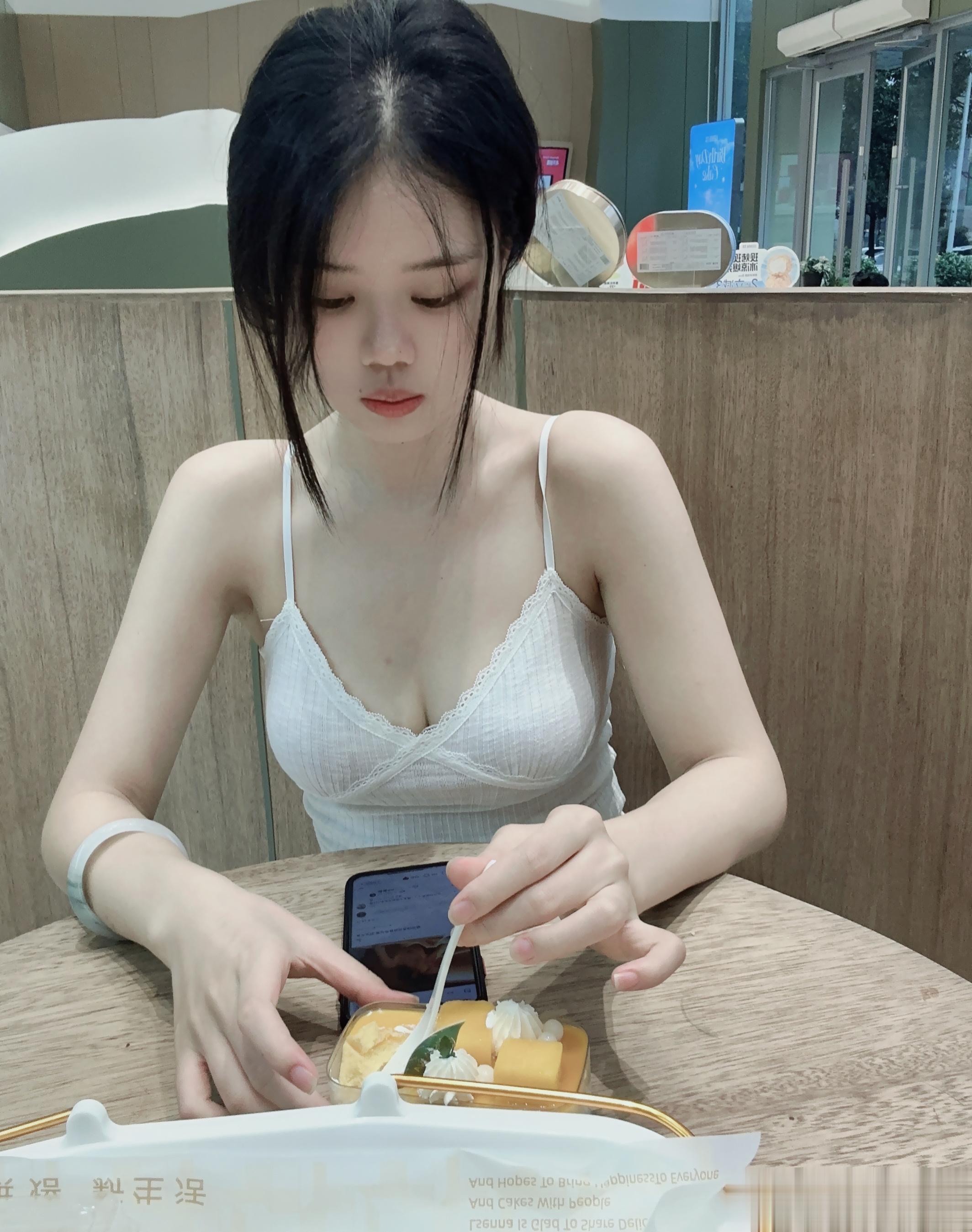 沉迷于片刻 期待过永恒 ​​​