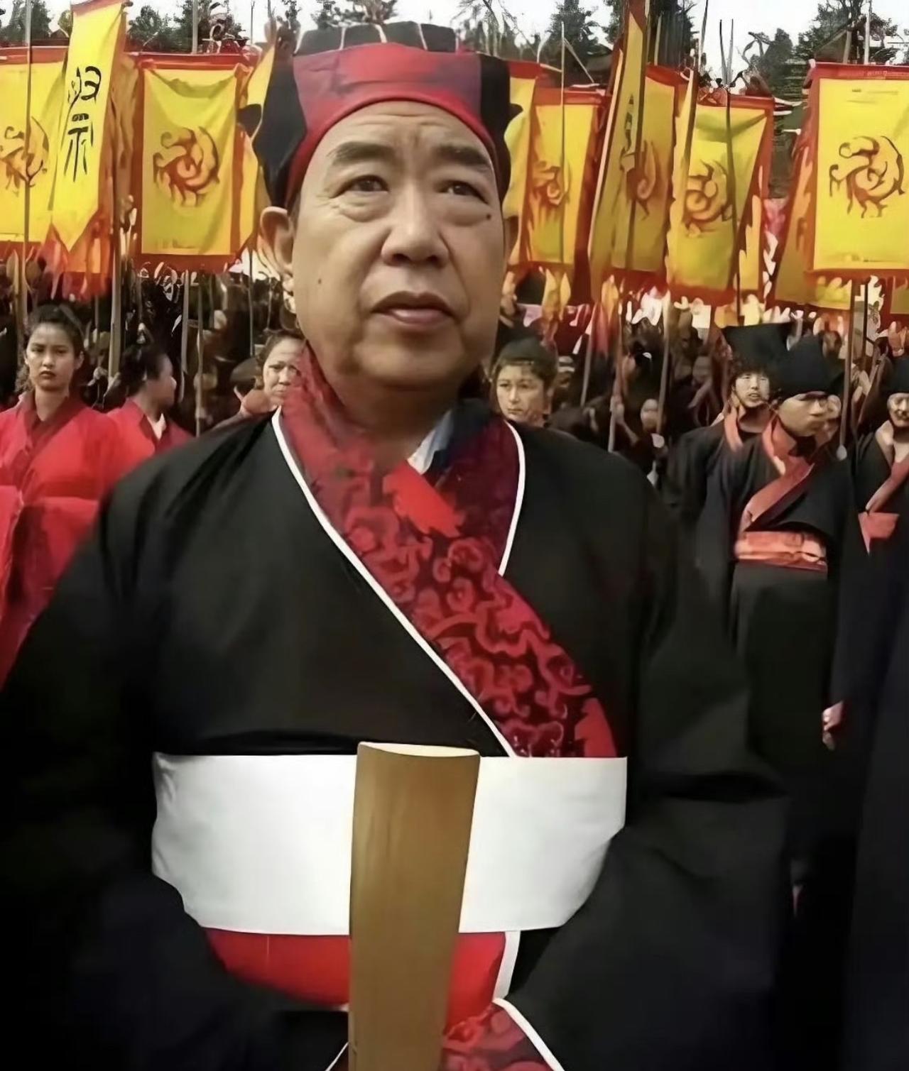 哎我去，万万没想到啊，这贾平凹老爷子还真是越扒越有啊，比他女儿还有料啊！

传统