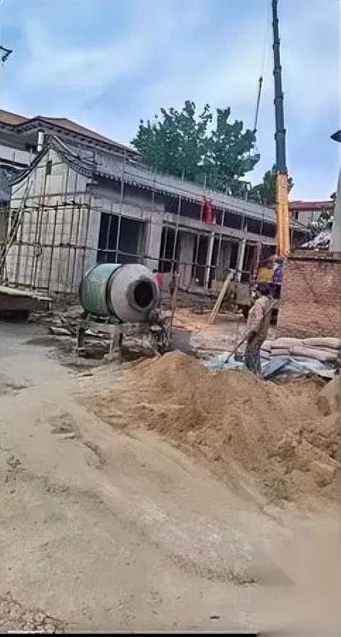 麦小登这事

终于说清了

之前追着骂她仗着千万网红身份欺负邻居的人，现在脸疼不