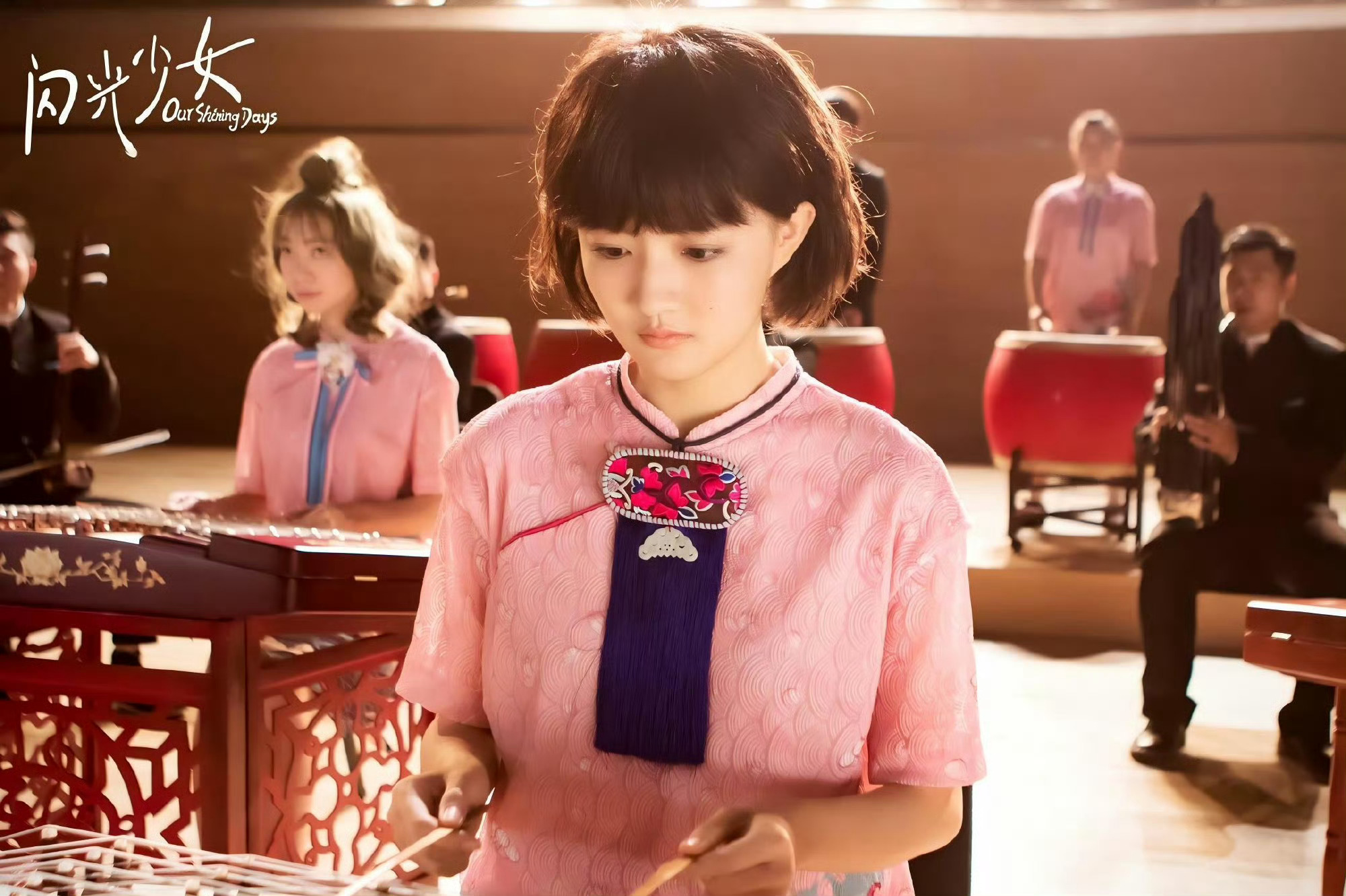 徐璐徐璐影视作品 XL【影视】2026年7月20日为徐璐主演的电影《闪光少女》上