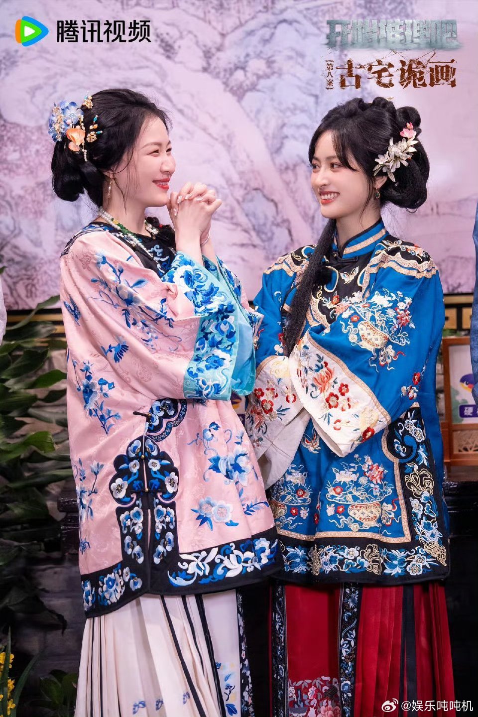 金靖沈月看似还在实际走了有一会了 沈月金靖闯关遇“暴击”！女NPC倒挂吓飞两人，