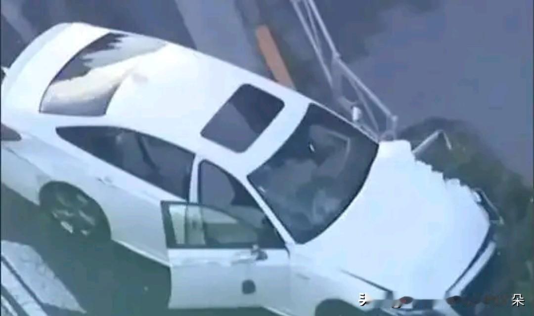 东京足立区车辆冲撞行人事件最新动态

事件概况

当地时间11月24日中午，日本