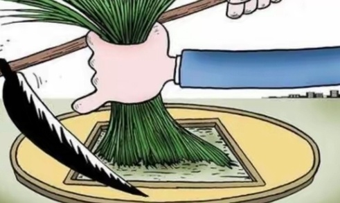 军工人员疯狂泄密却被开空头支票这位泄密的也是傻，还怀才不遇，就这头脑能做成啥？最