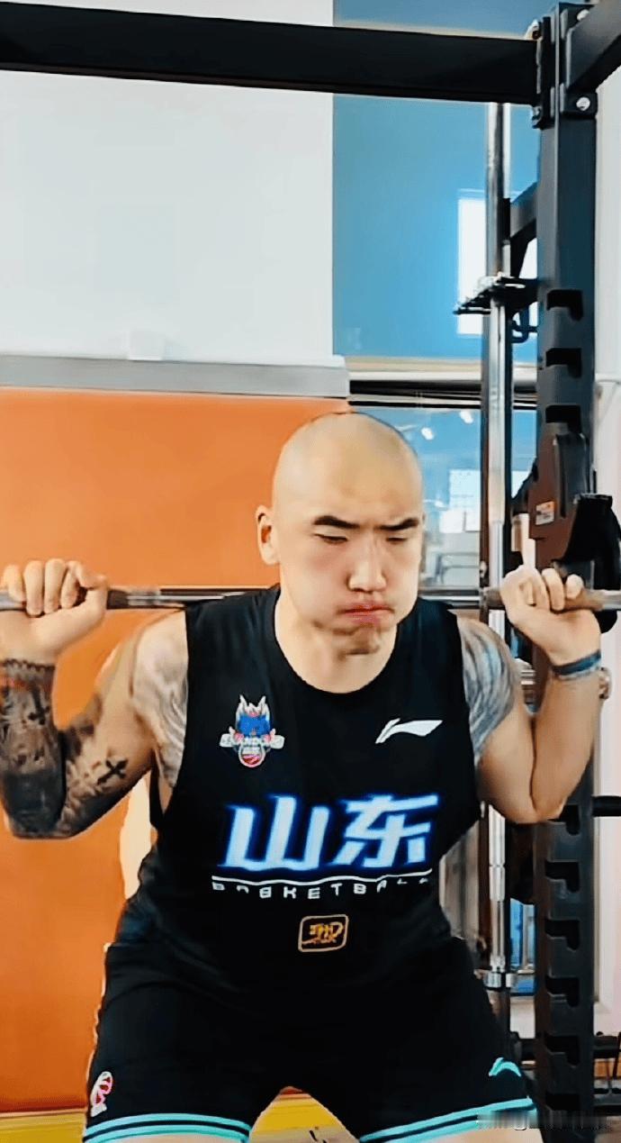 从偷偷纹身到剃光头重生！被巩晓彬最操心的陶汉林，终于彻底醒悟
 
谁都没想到！曾