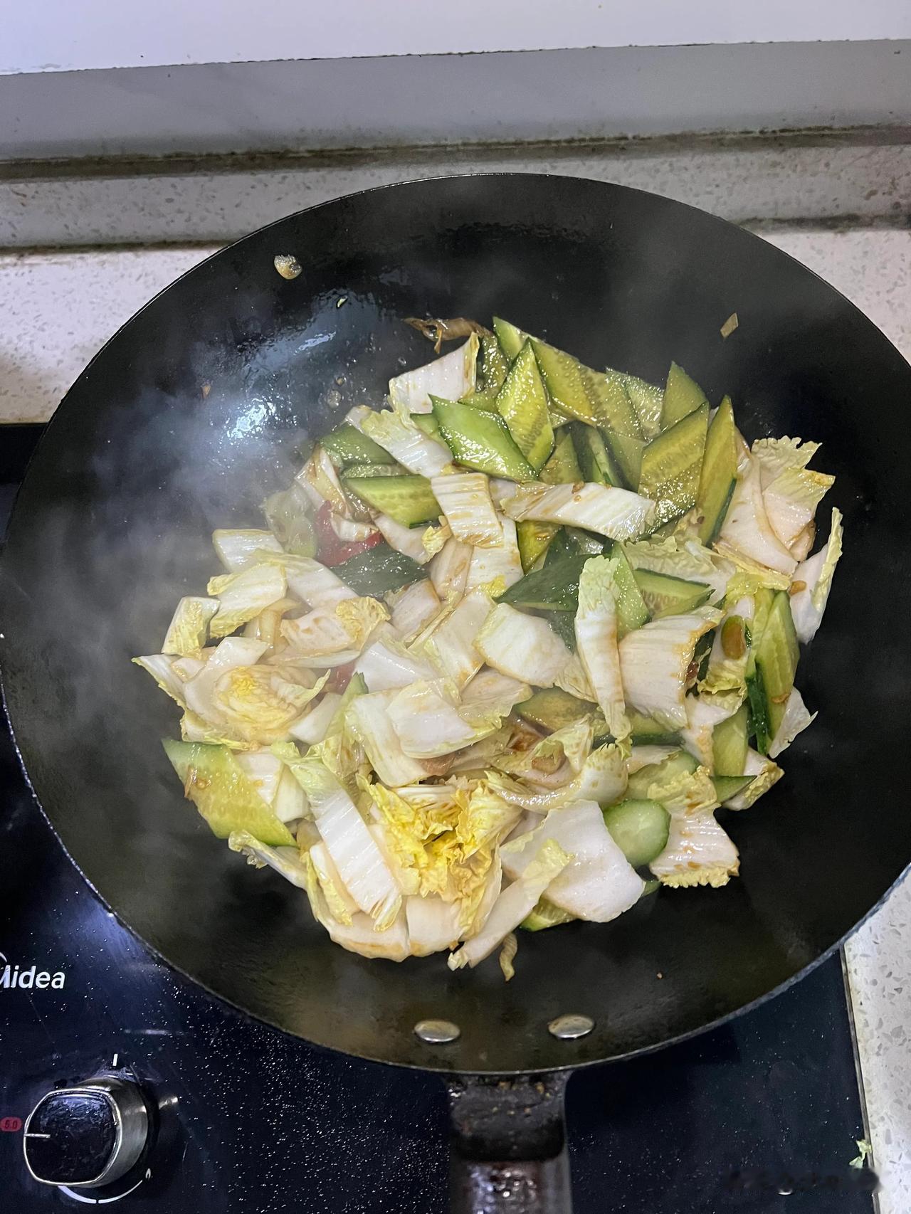 吃完早饭出车干活儿[加油加油]
