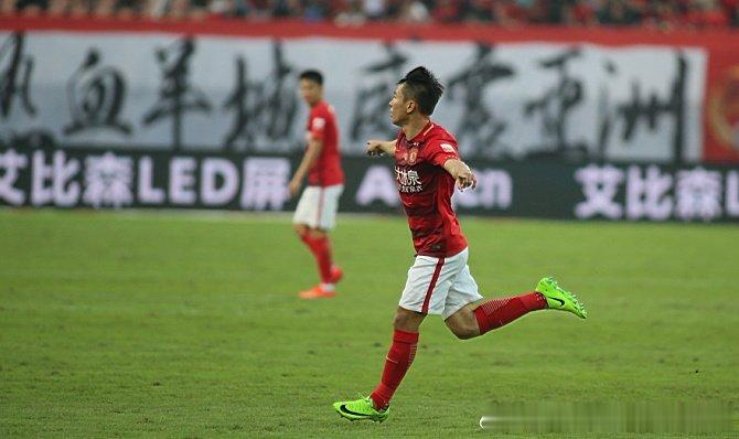 足协官宣国足新集训名单 前国脚于汉超出任训练员2026年1月1日，中国足协公布新