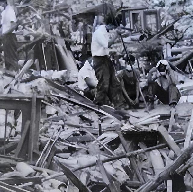 1970年云南地震，14岁女兵被1老兵徒手救出，45年后得知老兵做了月薪1200