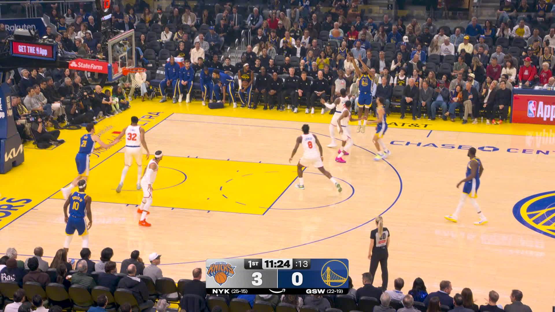 穆迪开场三分球进！尼克斯vs勇士