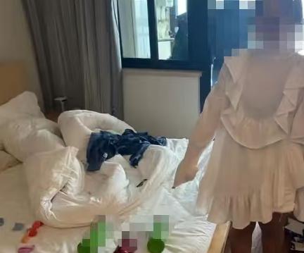 浙江杭州建德，一名 20 多岁的年轻女子在房间里折腾了一夜，前后欲仙欲醉了 9 