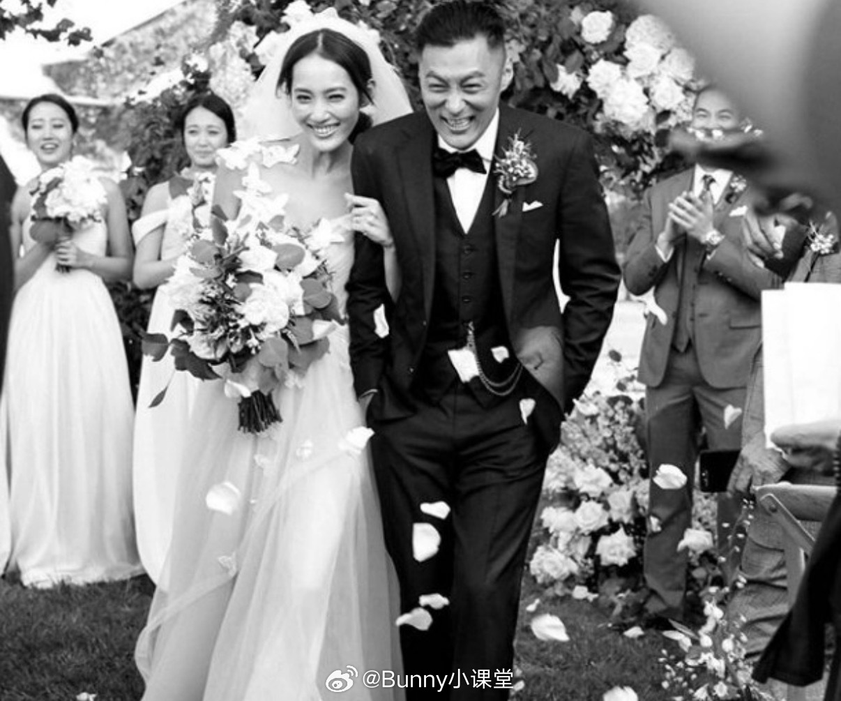 余文乐发文官宣离婚，他与王棠云在2017年2月公开恋情，年底结婚。 