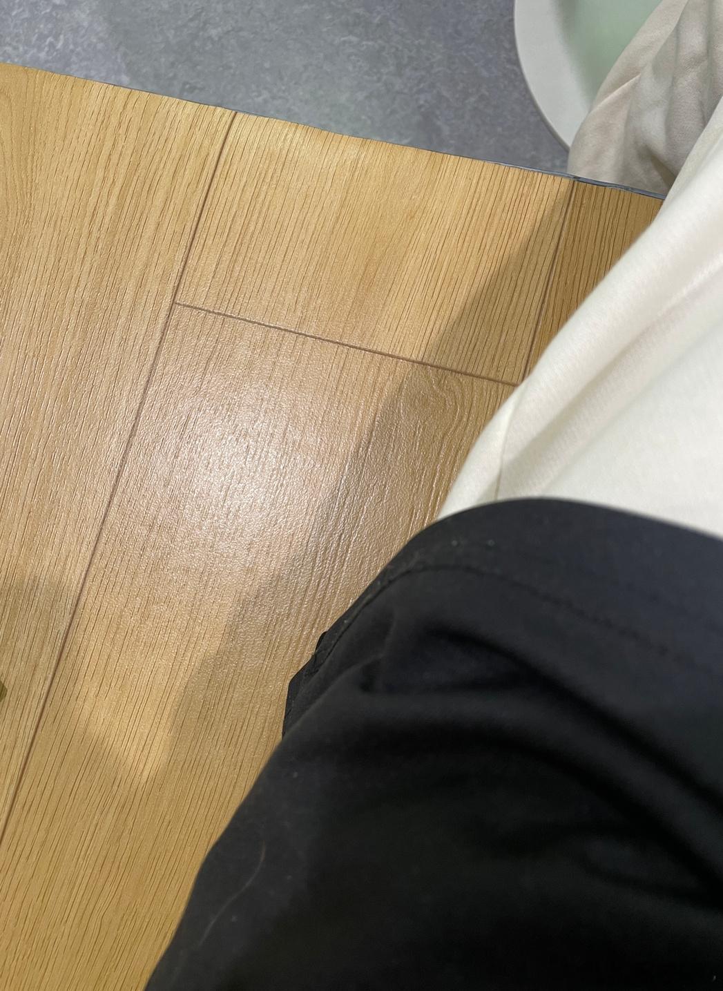 九敏，同事非拉着我在休息区吃饭，还给我留了上方宝座，嘎嘎硬！！！！呜！她还吃的贼