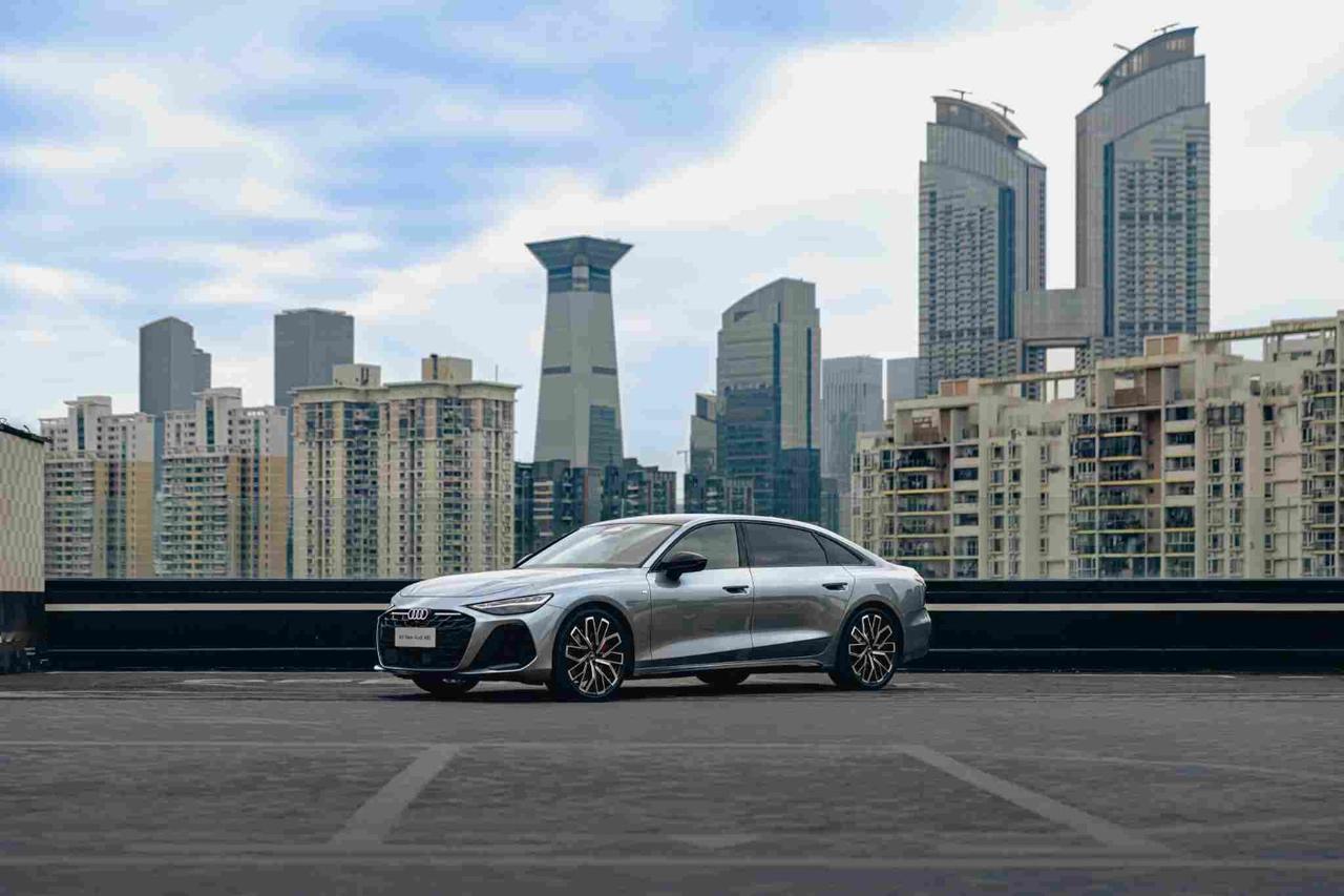 3.0T V6发动机同级唯一，全新奥迪A6L的4.6秒破百从容有底气
 
高速上
