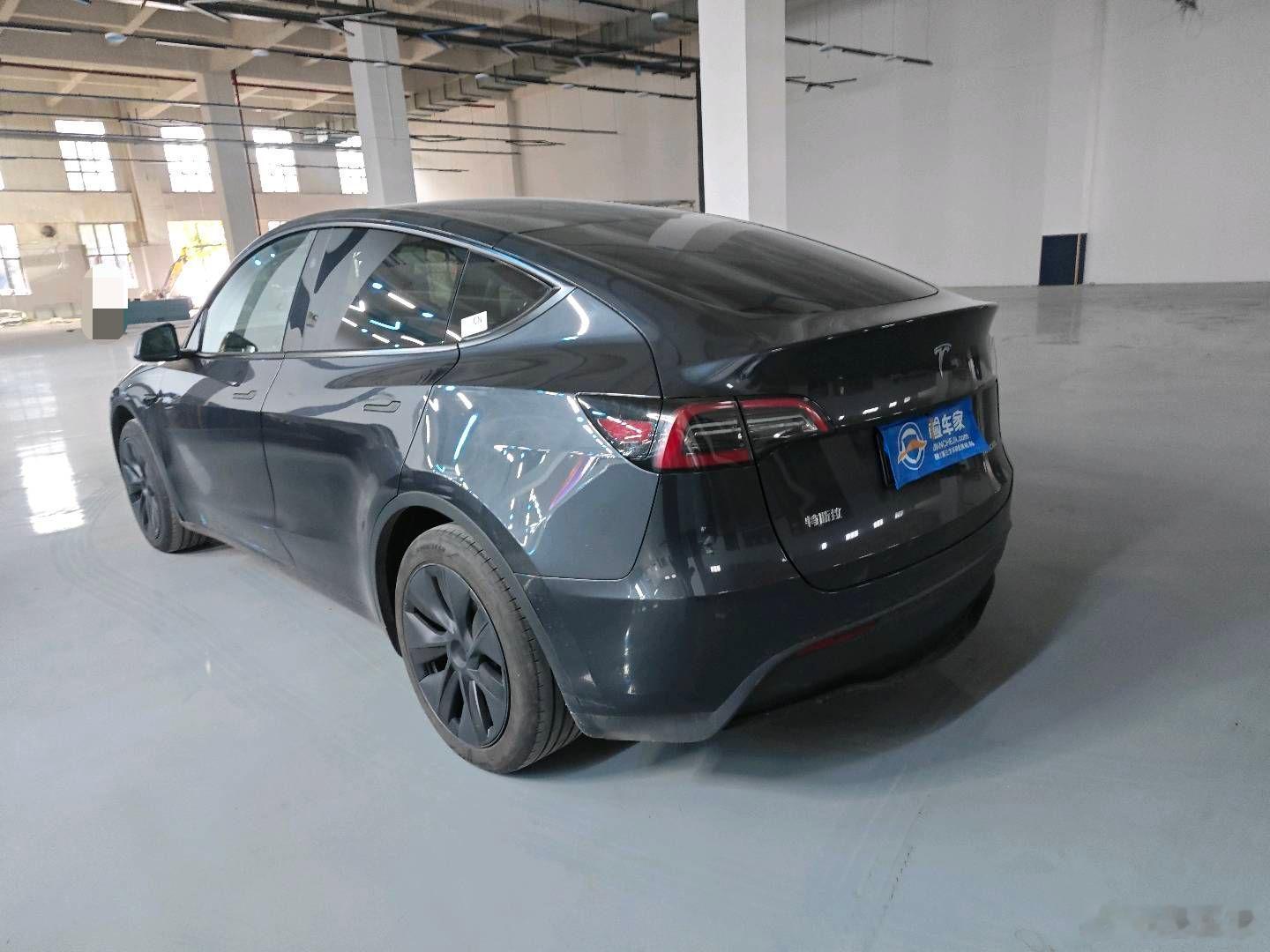 两年掉价一半，这辆Model Y坑死人！前两天验了一台特斯拉Model Y，20