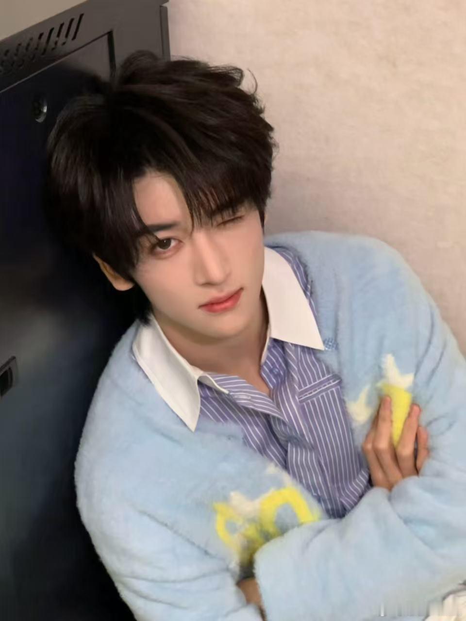 邓佳鑫全能爱豆的含金量还在上升邓佳鑫演爸妈吵架时的我 极限小考见真章，邓佳鑫用一