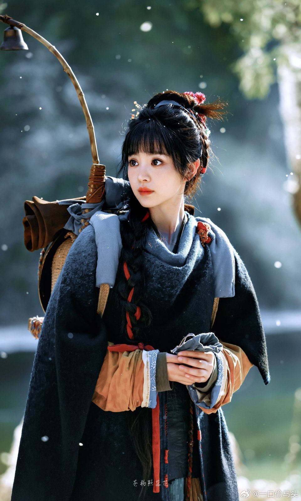 我拆盲盒就田曦薇这样《逐玉》长玉哪里是捡人，明明是拆盲盒，雪地扒拉半天吓得想跑，