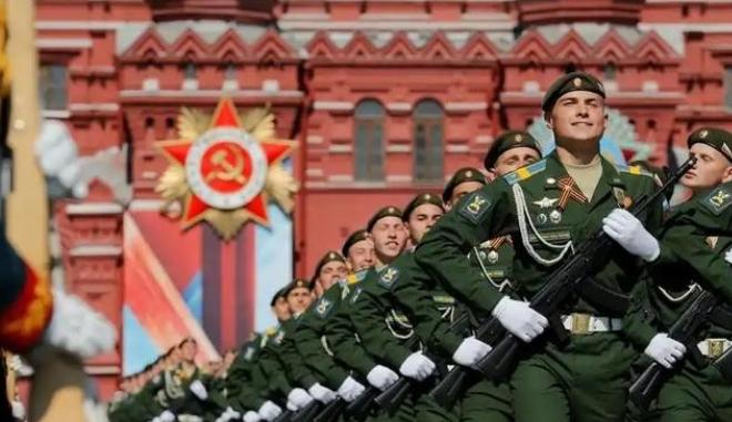 苏联为什么斗不赢美国？你以为是苏联输给了美国，实际上不是苏联斗不过美国，而是斗不