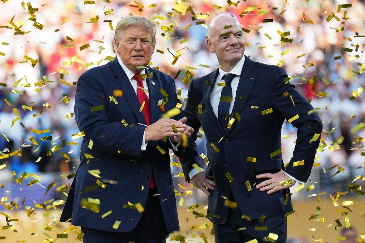 现在FIFA这潭水是越来越乱了。亚足联、欧足联、中北美足联刚刚联合发声，炮轰FI