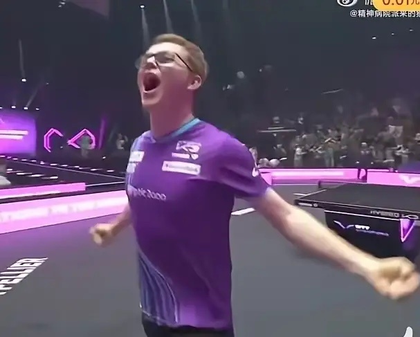 刚刚张本智和又输了！在WTT冠军赛蒙彼利埃站男单赛场，主场选手大勒布伦🇫🇷上