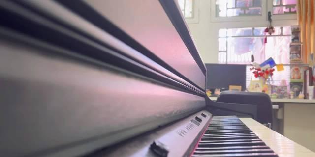 《说爱你》🎹终于有时间把小花猫许兰香@谭松韵seven 唱的这首歌弹出来了[听