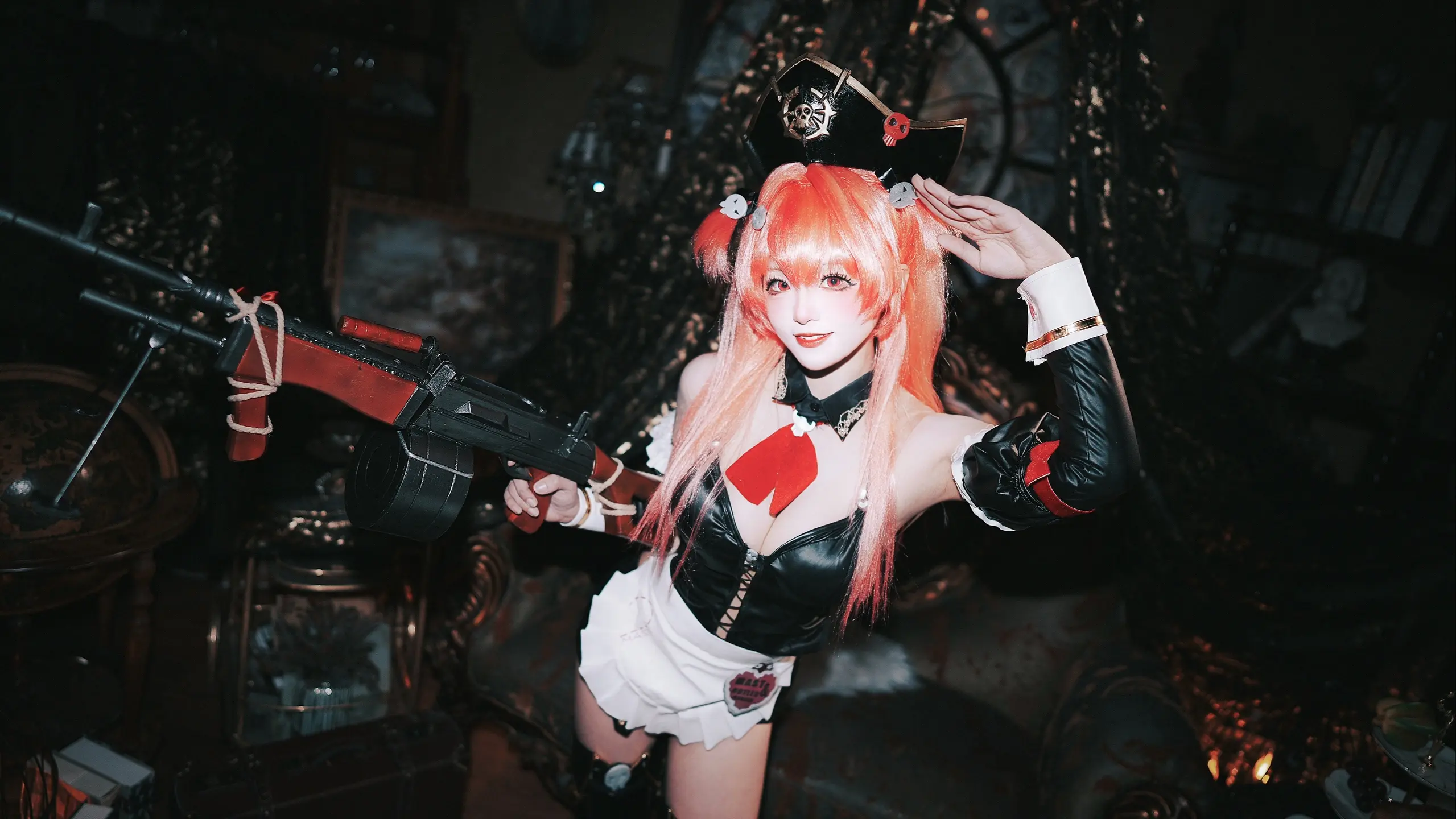记得点全屏观看哦！  胜利女神 妮姬 马斯特海盗女仆服cos  出镜  摄影师
