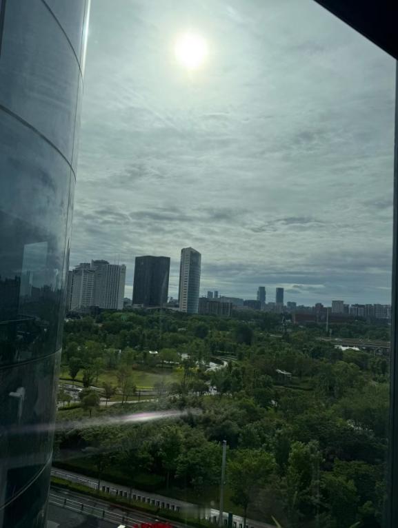 商鞅最坏的地方，不在于他制定了严酷的刑罚，而在于他从根源上把"国家强大"和"百姓