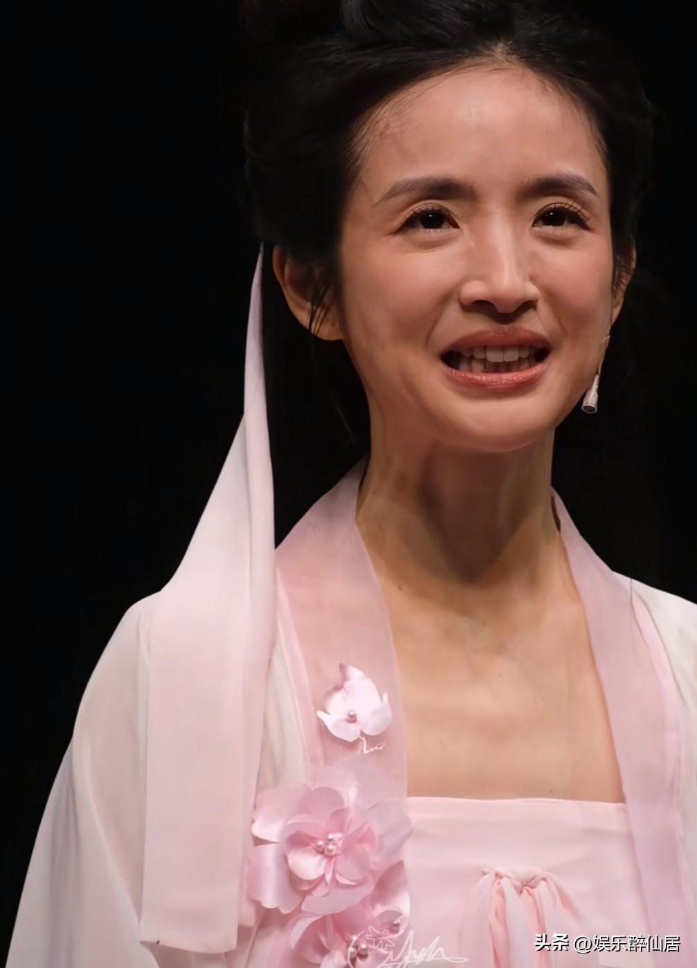 “天呐！！！我的袁湘琴怎么变成这样了？”林依晨，满脸皱纹，看着很憔悴，不幸福的样