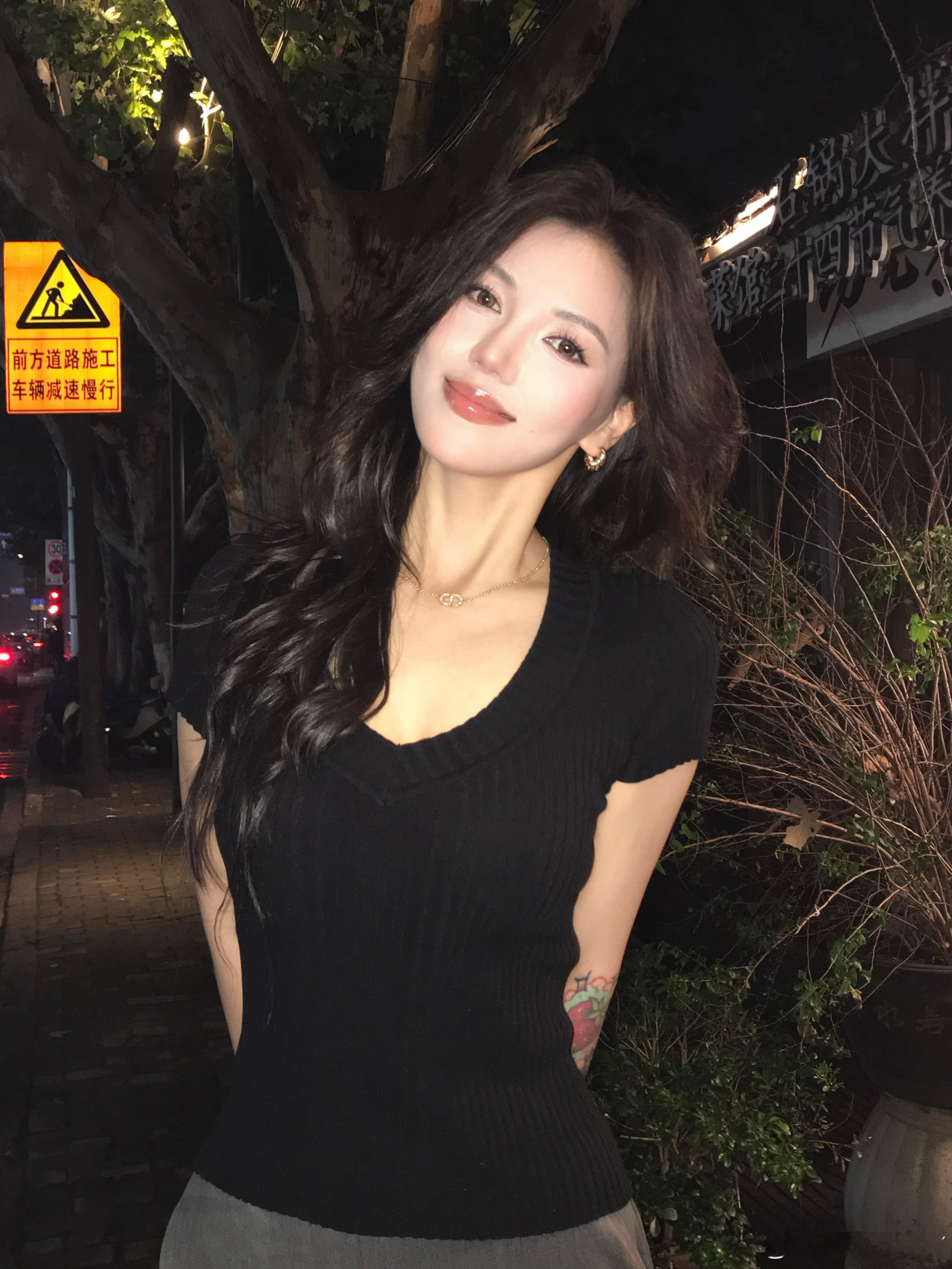 悄悄咪咪开了一个抖音小店 偷偷摸摸的上了几件衣服 我们老鼠人是这样的[doge]