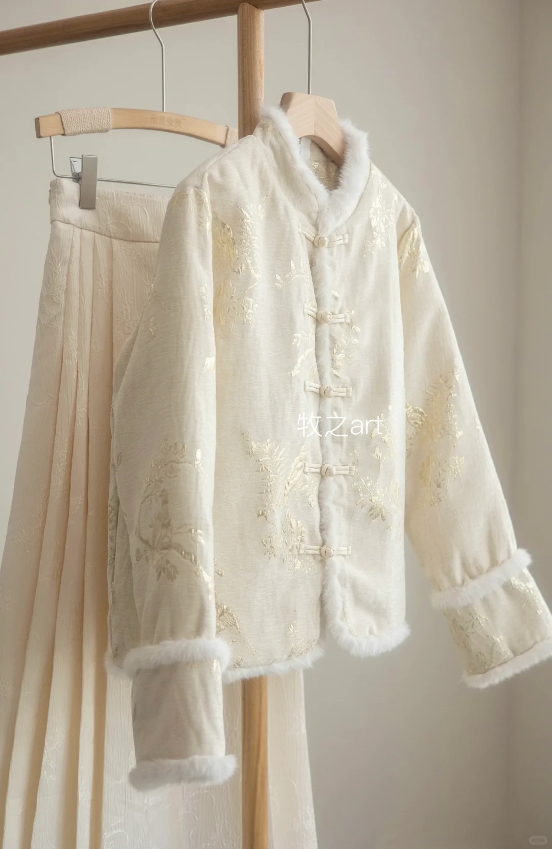 喜上眉梢｜素雅新中式羽绒服