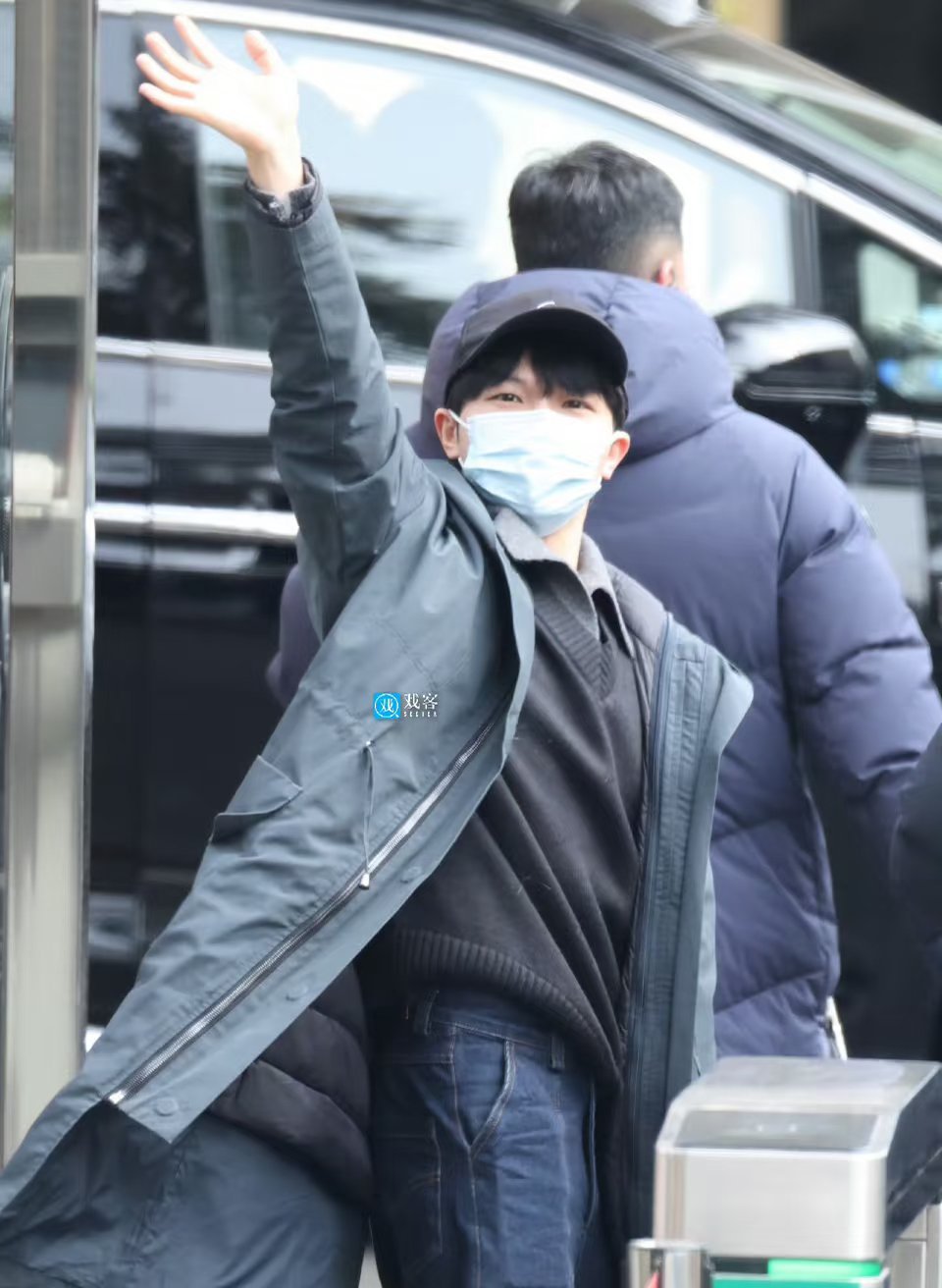 周深现身春晚联排周深现身春晚首次联排周深现身春晚联排现场了！！周深