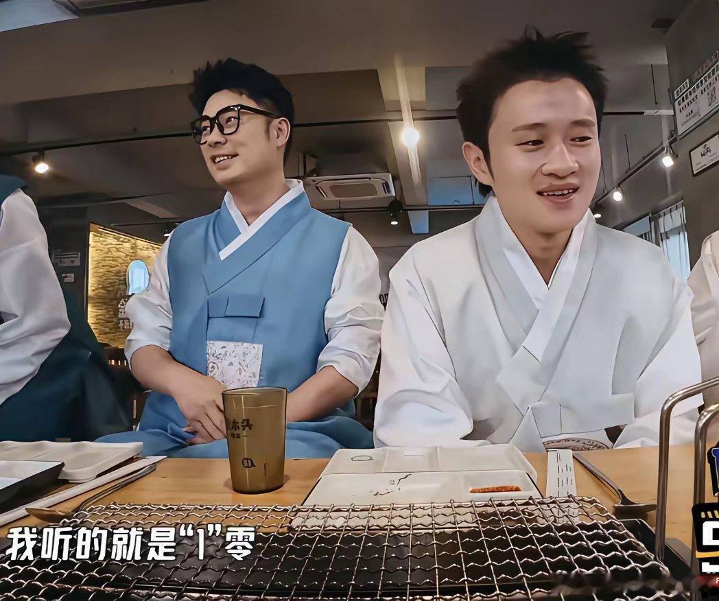 鹿晗把“归零”听成了“一零”，邓超一句话引发爆笑。邓超：“ 他刚剪的头发，他不适
