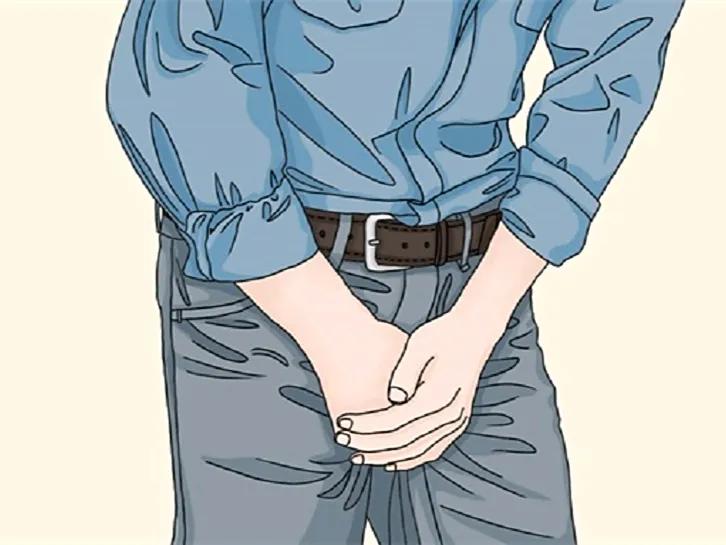 男人裤裆里痒了，用手抓几下再平常不过了，一般也不会被当成下流行为。凡事就怕遇上较