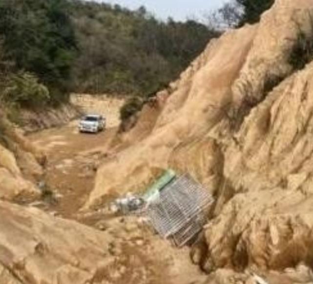 什么叫天佑中华？
中国缺油、缺气、缺铜、缺铁，偏偏就是不缺能拿捏世界各国的稀土，