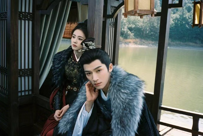 白鹿王星越唐宫奇案合照白鹿王星越唐宫奇案合照，白鹿唐宫奇案第一个18宫格，接收白