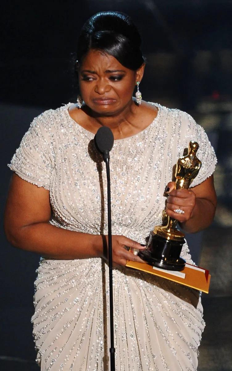 观察到1972年出生的奥克塔维亚·斯宾瑟，作为曾经凭电影《帮助》获第84届奥斯卡