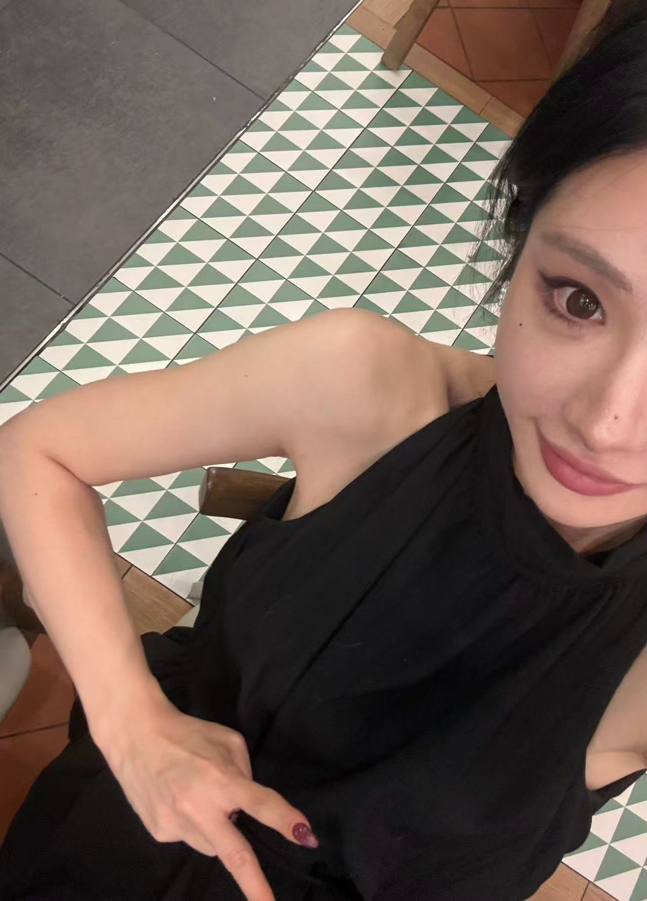 其实我体重真的没变多少但是这一年好多人见我就说我看上去瘦了很多很多视觉只有90多