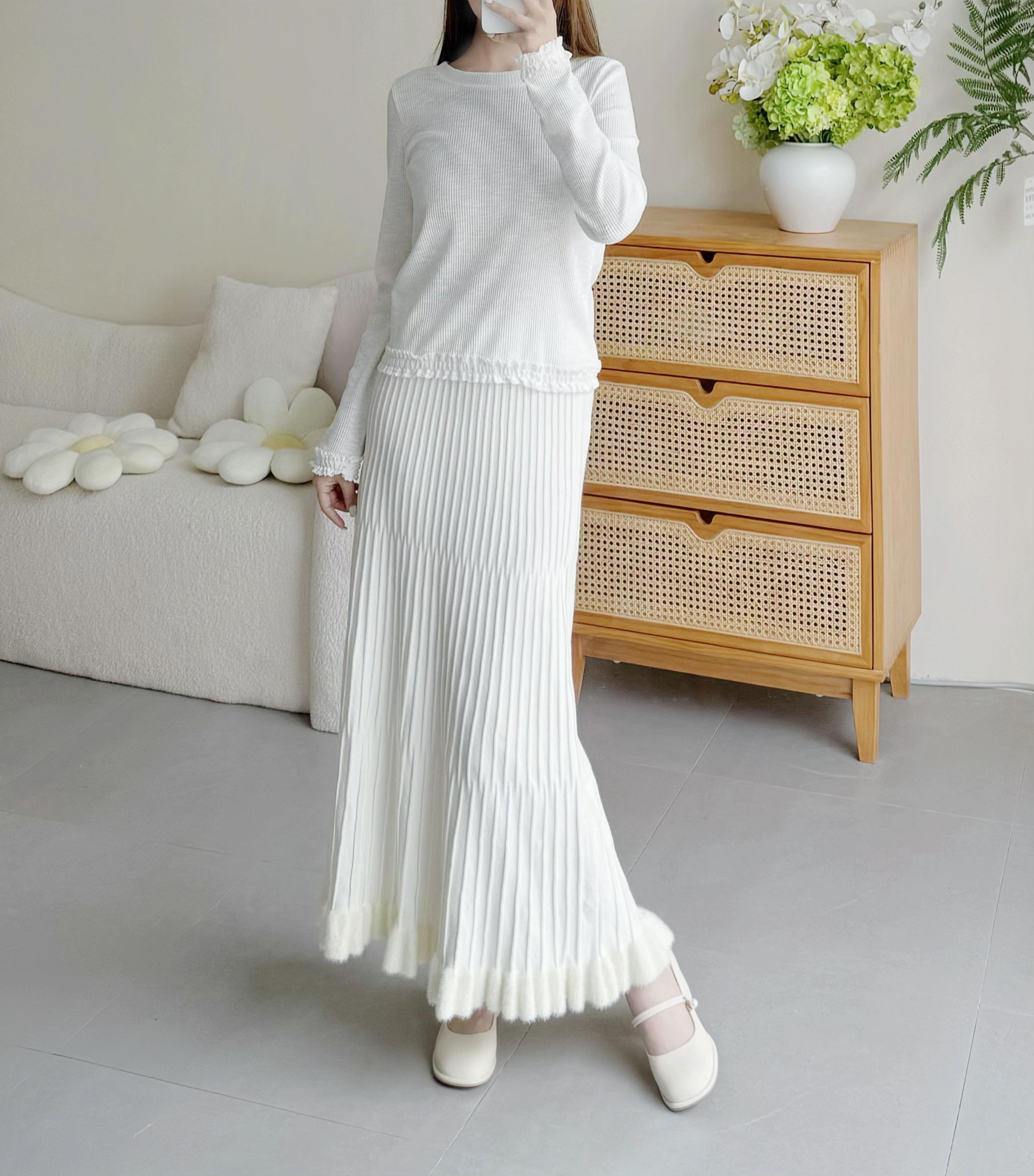 适合搭秋冬旗袍的一款半身衬裙。